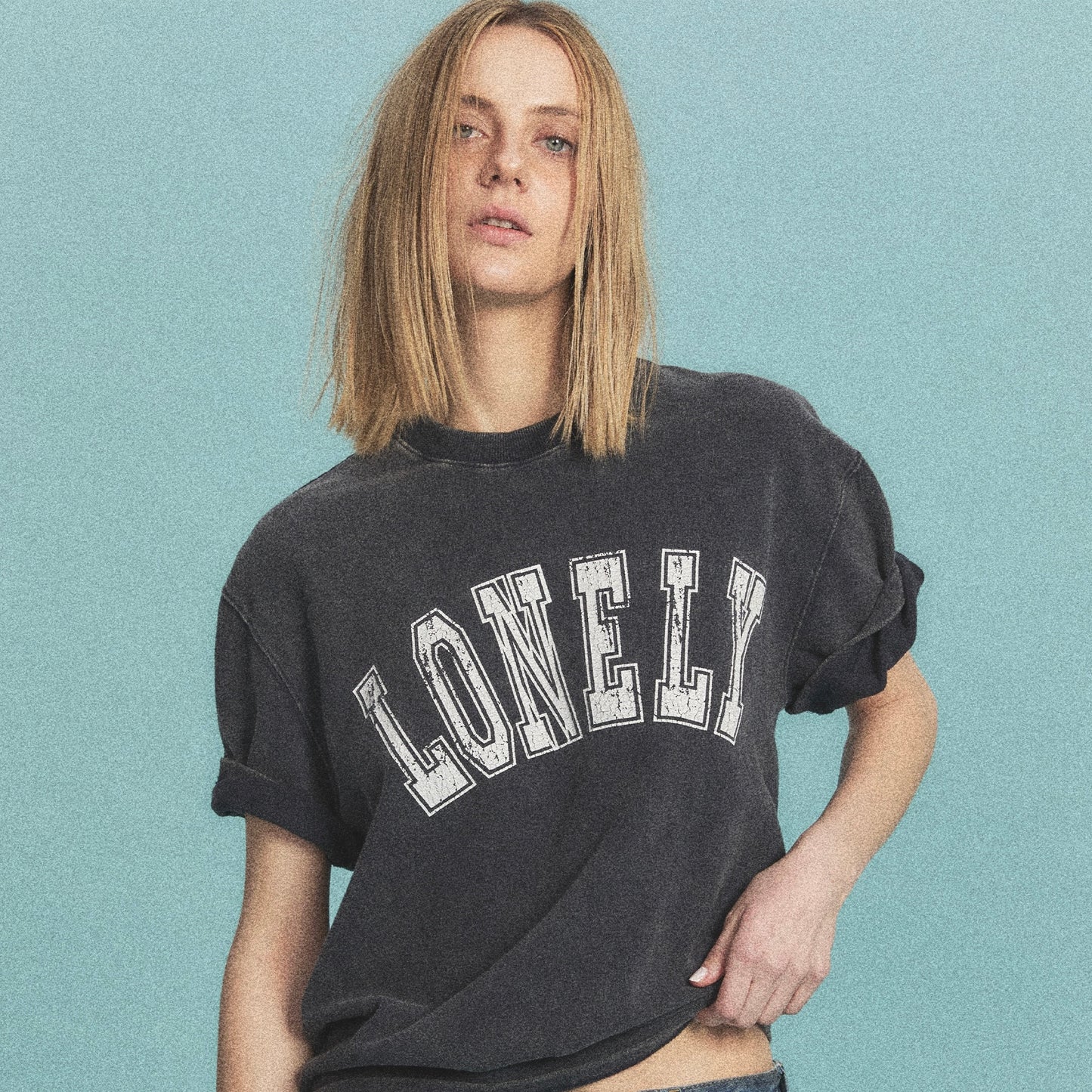 LONELY / LOVELY 洗舊短 T(深藍)