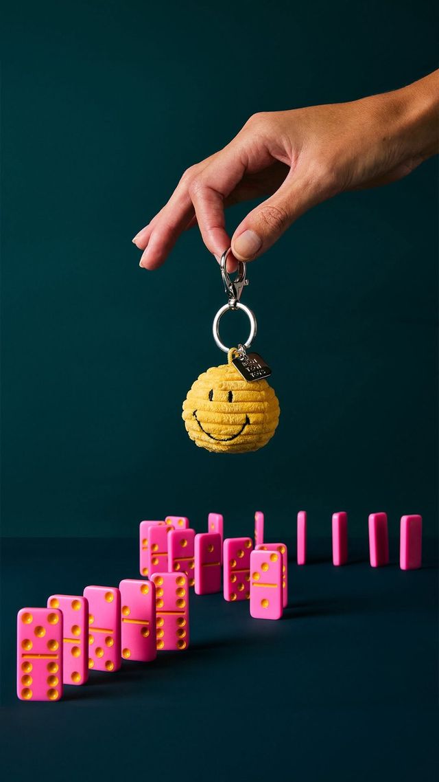 BON TON TOYS X Smiley®｜Smiley笑臉ECO燈芯絨鑰匙圈-4.5cm（黃）
